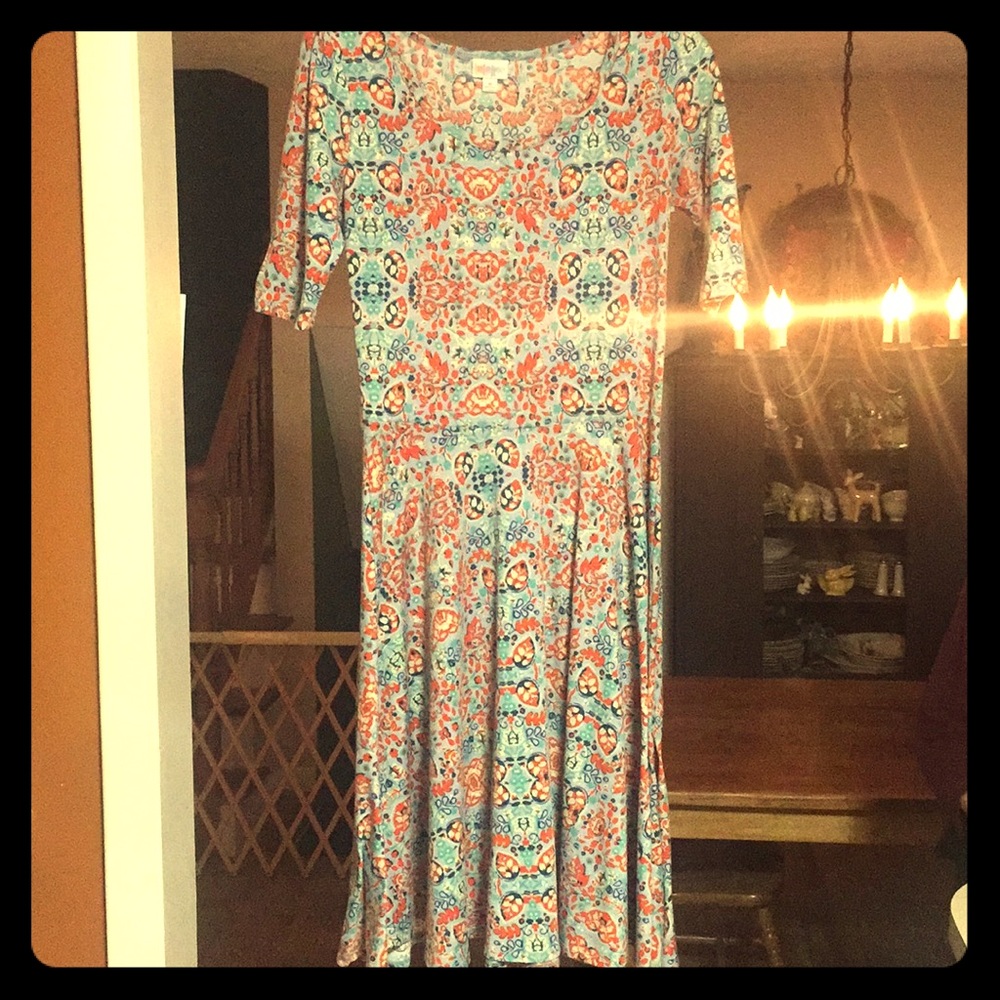 BNWOT Medium Lularoe Nicole